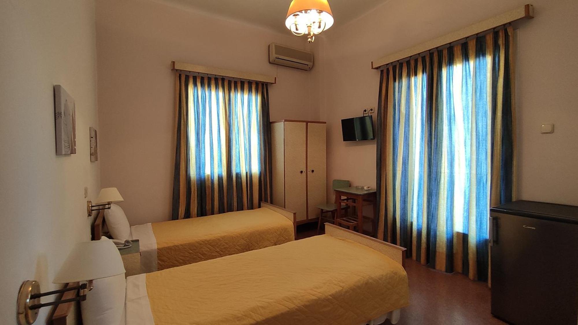Hotel Epidavria エピダウロス エクステリア 写真